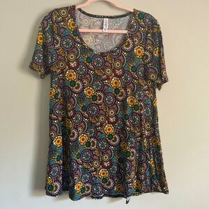 Circle Patterned Lularoe Perfect T-Shirt
